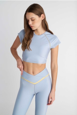 ΚΟΝΤΟΜΑΝΙΚΗ ΑΘΛΗΤΙΚΗ ΜΠΛΟΥΖΑ ΜΕ ΑΝΟΙΧΤΗ ΠΛΑΤΗ ΚΑΙ ΣΤΡΙΦΤΗ ΛΕΠΤΟΜΕΡΕΙΑ-26842013-309