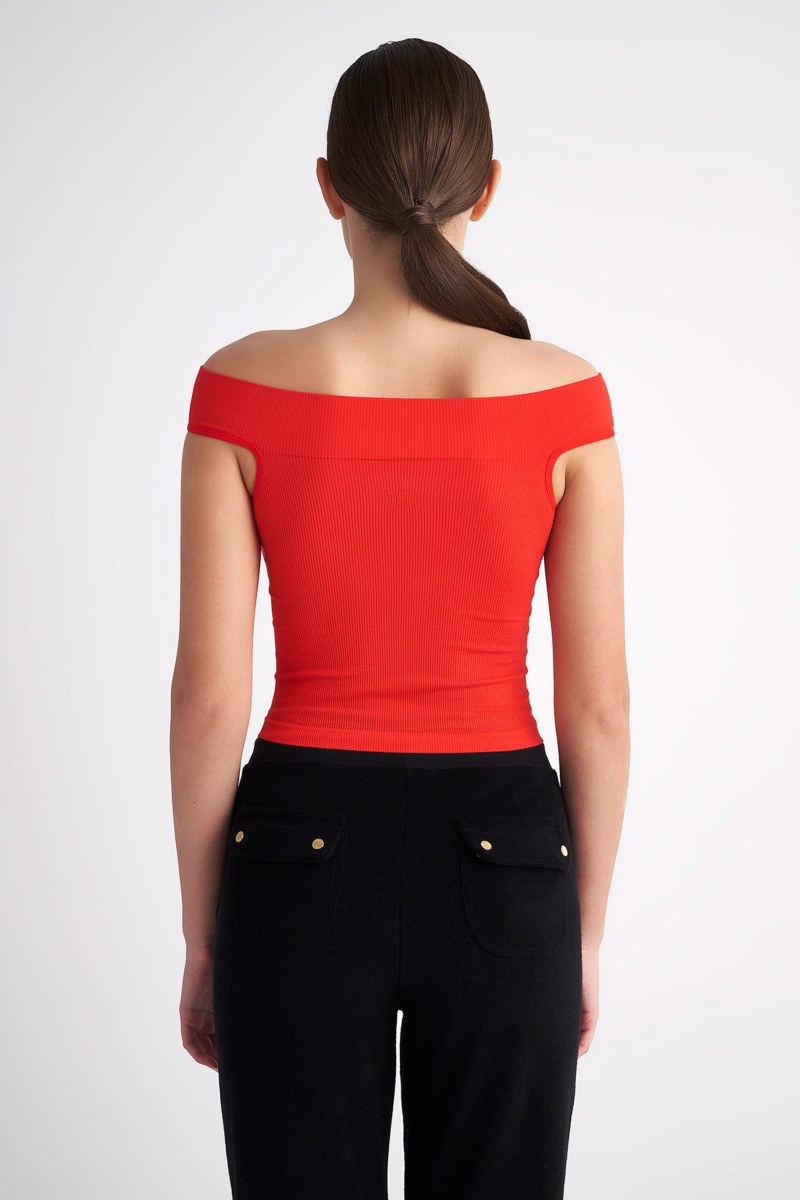 ΡΙΜΠ ΜΠΛΟΥΖΑ ΣΕ ΣΤΕΝΗ ΓΡΑΜΜΗ ΜΕ ΑΚΑΛΥΠΤΟΥΣ ΩΜΟΥΣ-24812011-623