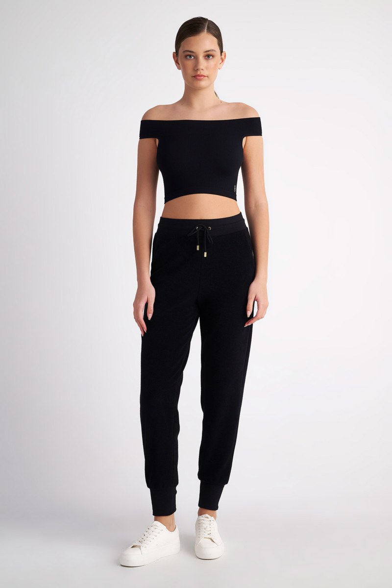 ΚΟΝΤΗ ΡΙΜΠ ΜΠΛΟΥΖΑ ΣΕ ΣΤΕΝΗ ΓΡΑΜΜΗ ΜΕ ΑΚΑΛΥΠΤΟΥΣ ΩΜΟΥΣ-24812015-110