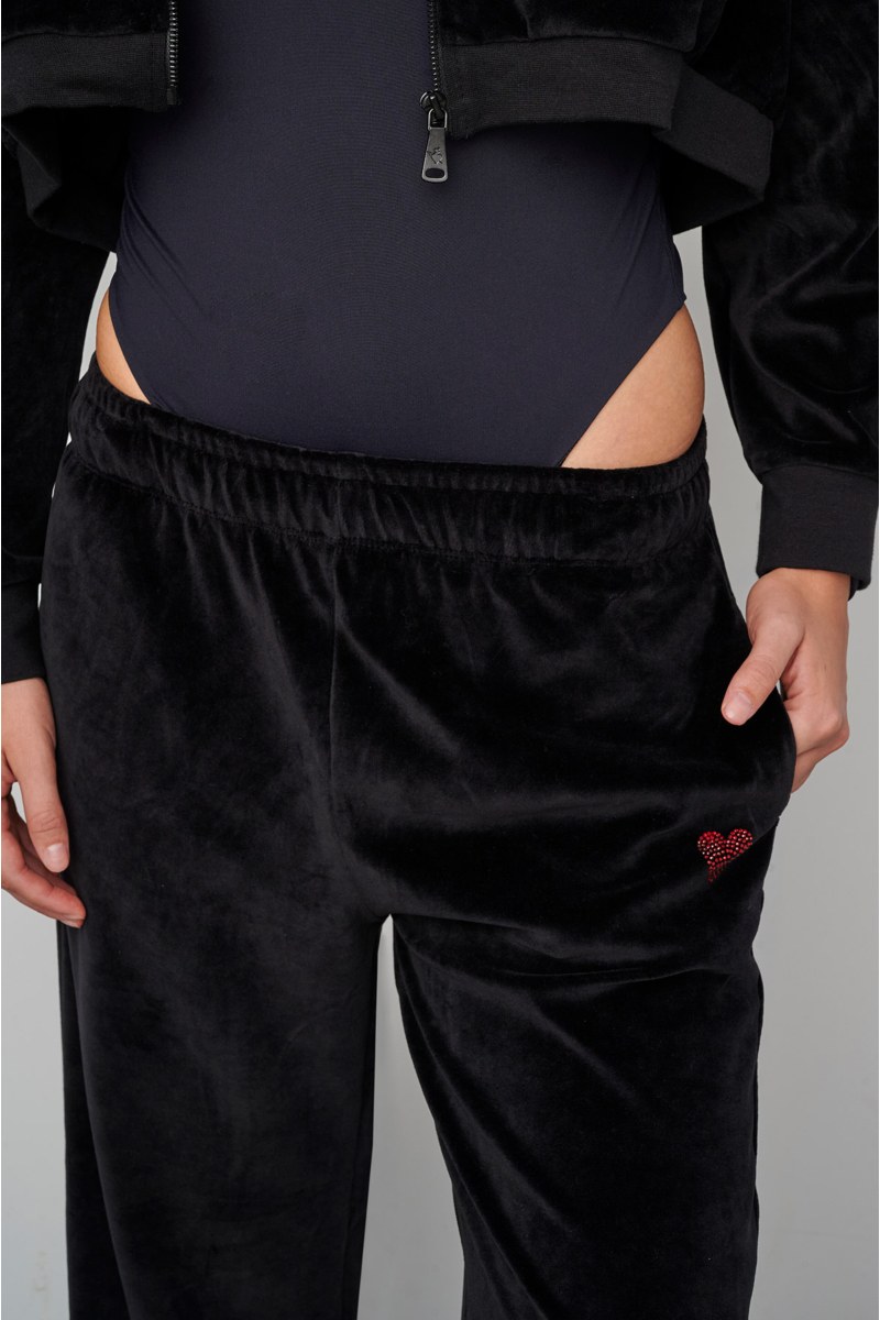 ΒΕΛΟΥΤΕ ΠΑΝΤΕΛΟΝΙ ΜΕ ΣΤΡΑΣ ΣΤΟ ΜΠΑΤΖΑΚΙ ΣΕ ΦΑΡΔΙΑ ΓΡΑΜΜΗ