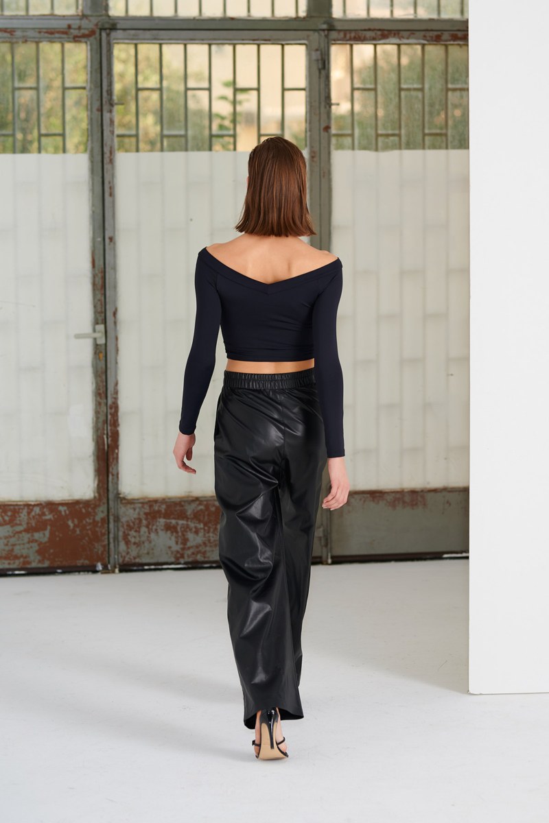 LONG SLEEVED TOP WITH 'V' NECKLINE-24832223-110