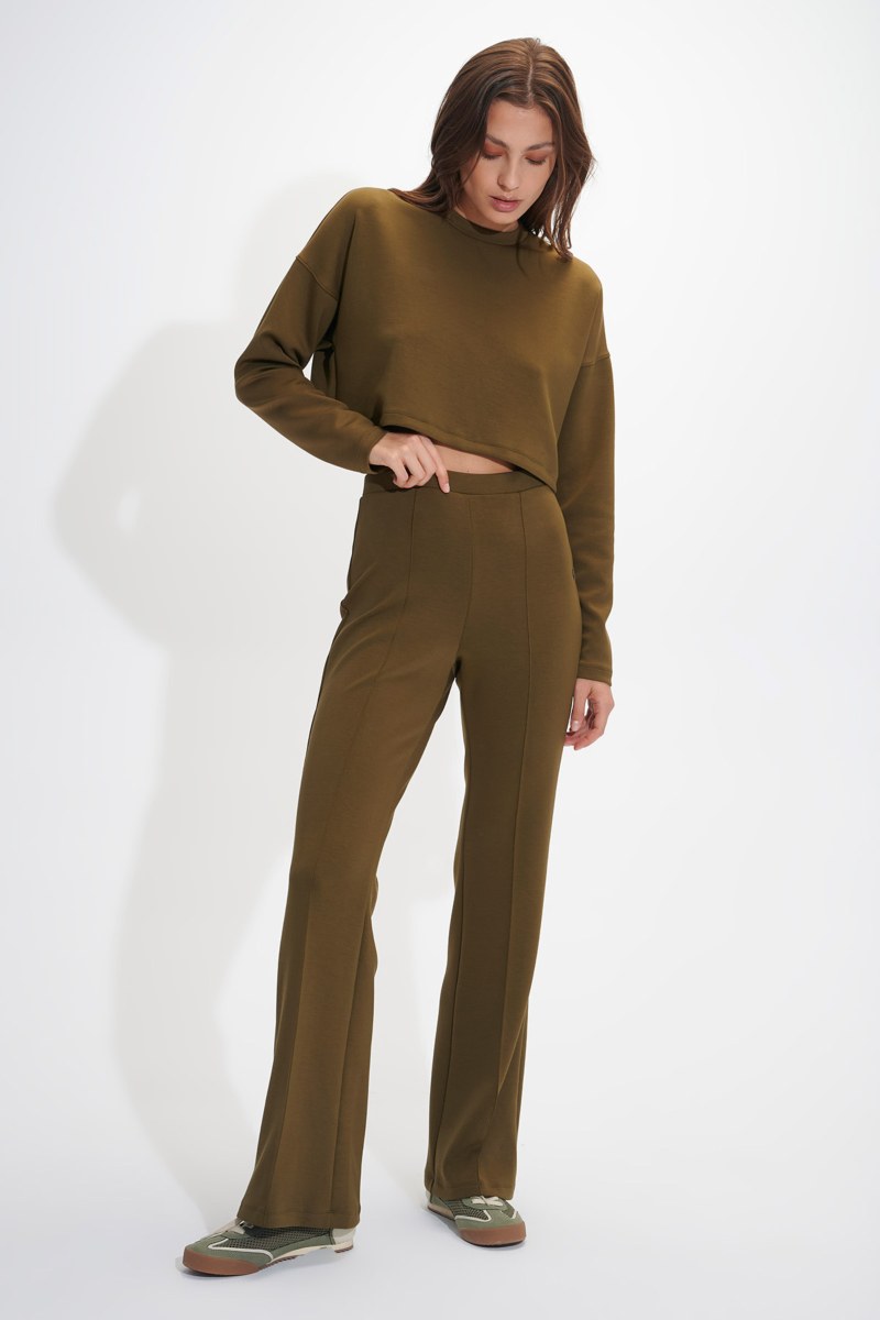 SOFT LIGHT TOUCH CROPPED TOP IN LOOSE FIT-24832283-521