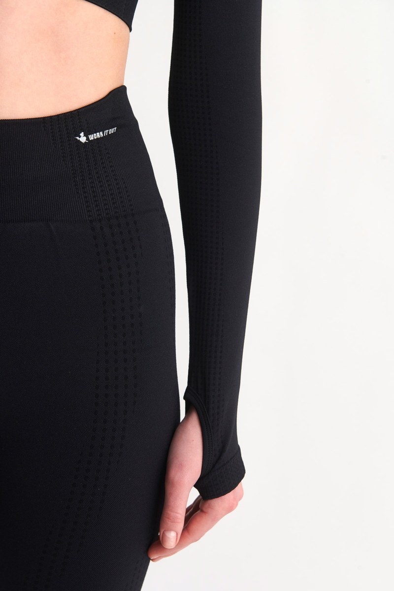 SEAMLESS SPORTS CROP TOP WITH THUMB DETAILS-24848060-110