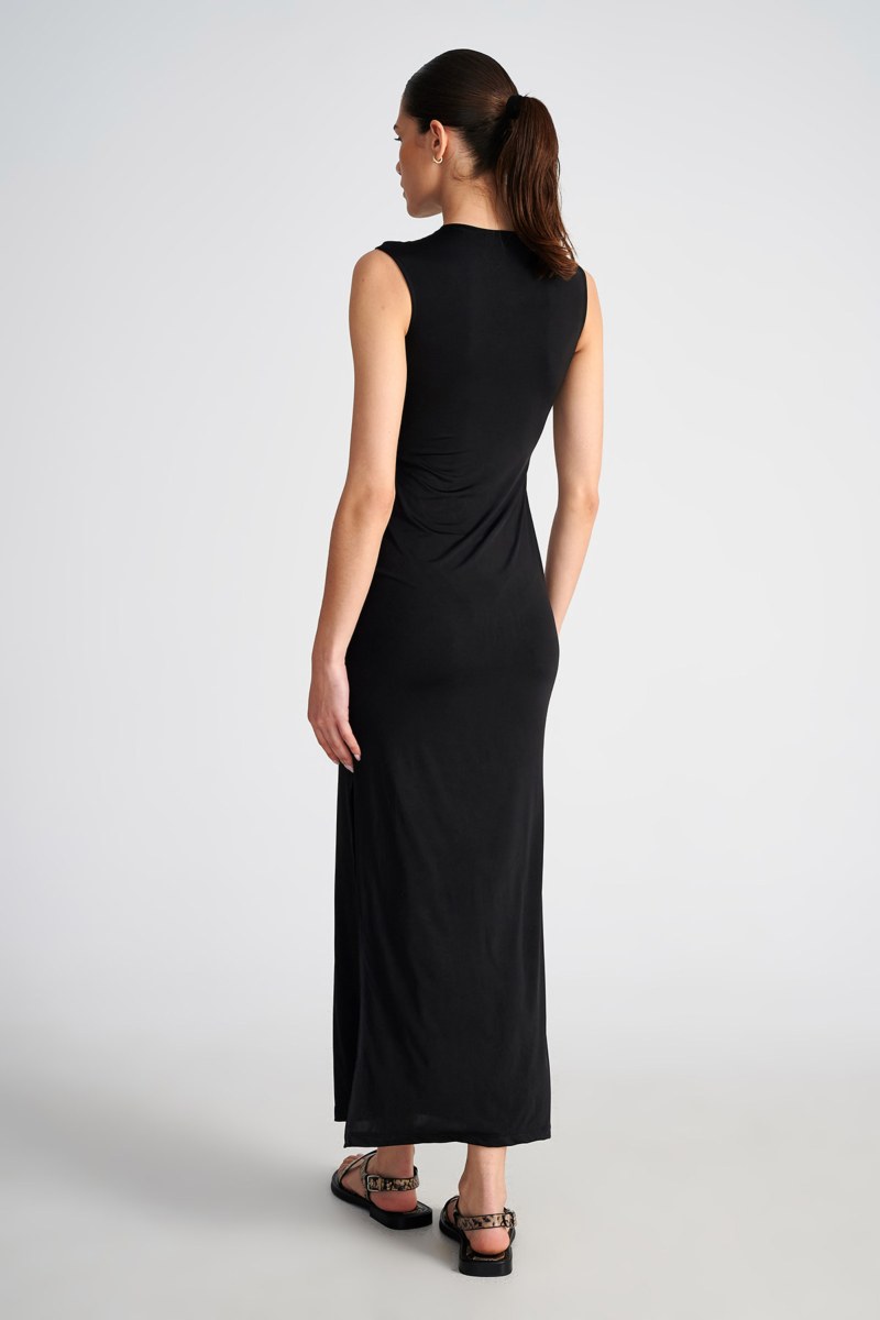 ΜΑΚΡΥ ΦΟΡΕΜΑ ΜΕ ΑΝΟΙΓΜΑΤΑ ΚΑΙ ΣΚΙΣΙΜΟ-25805137-110