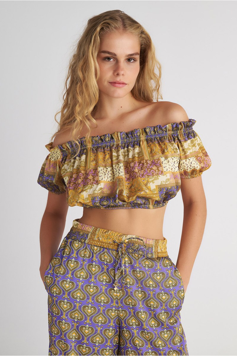 PRINTED OFF-THE-SHOULDER SATIN CROPPED TOP-25806744-812