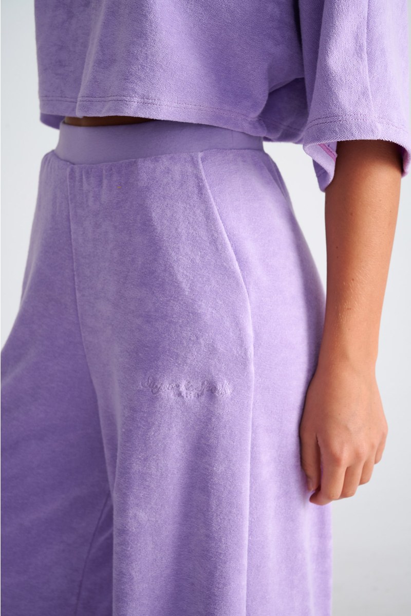 HIGH WAISTED FLARED TERRY PANTS WITH EMBROIDERED DETAIL-25811155-820