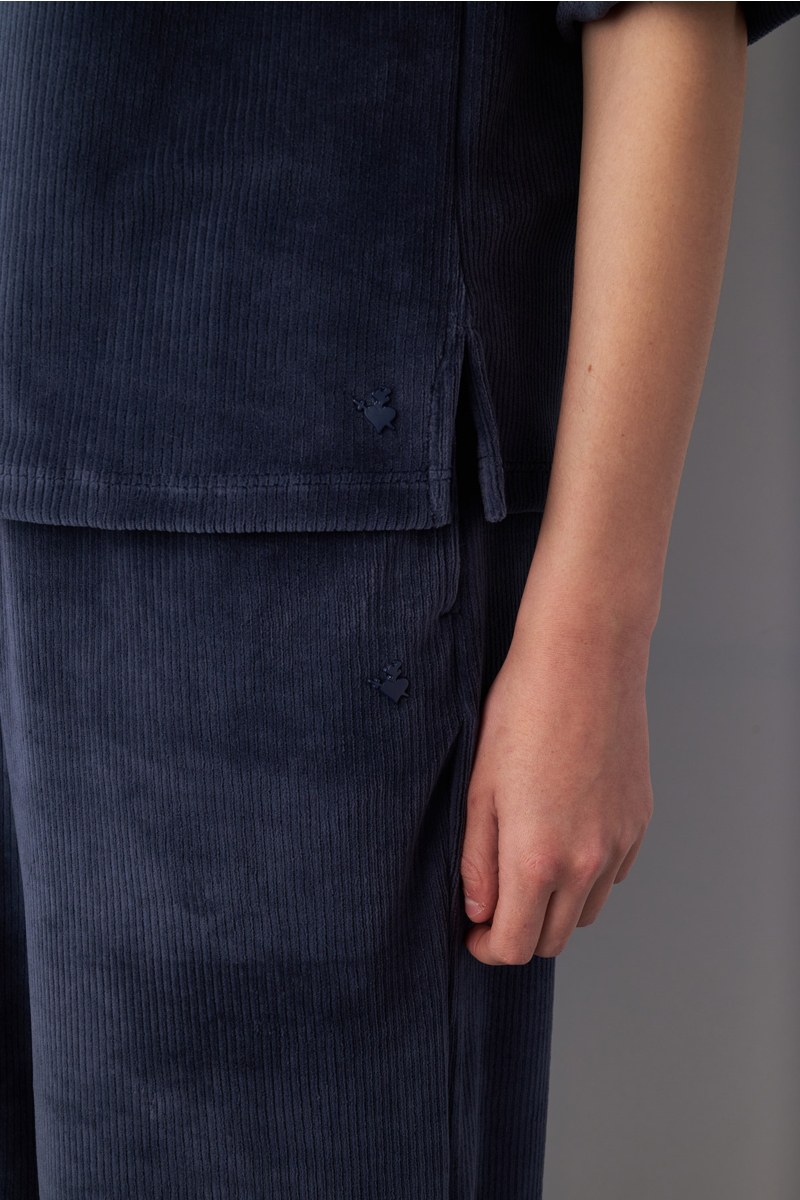 ΨΗΛΟΜΕΣΟ ΚΟΤΛΕ ΠΑΝΤΕΛΟΝΙ ΜΕ ΣΚΙΣΙΜΟ ΣΤΑ ΜΠΑΤΖΑΚΙΑ-25811210-440