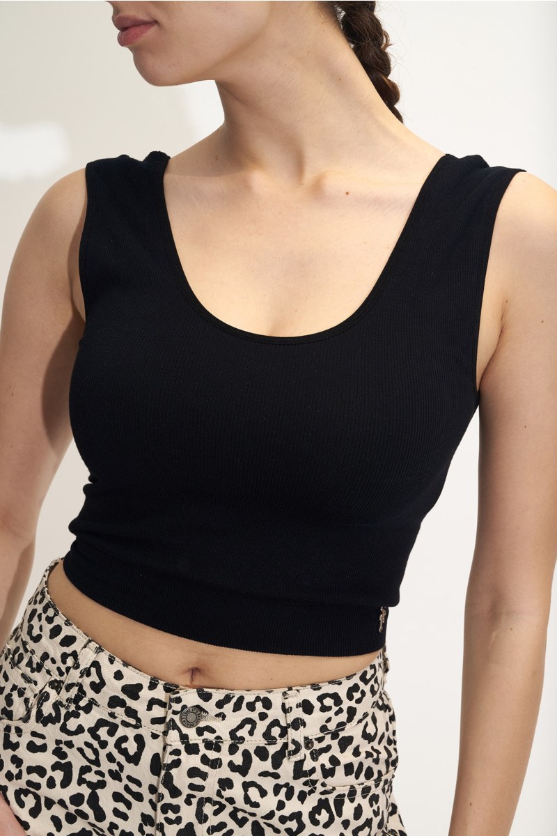 MONOCHROME RIBBED SEAMLESS CROPPED TOP-25812011-110