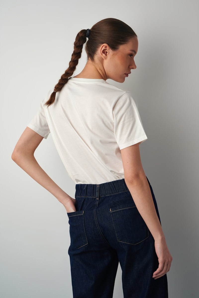 ΚΟΝΤΟΜΑΝΙΚΗ ΜΠΛΟΥΖΑ ΑΠΟ ΟΡΓΑΝΙΚΟ ΒΑΜΒΑΚΙ ΜΕ ΑΣΤΡΑΦΤΕΡΑ ΣΤΡΑΣ-25812048-102