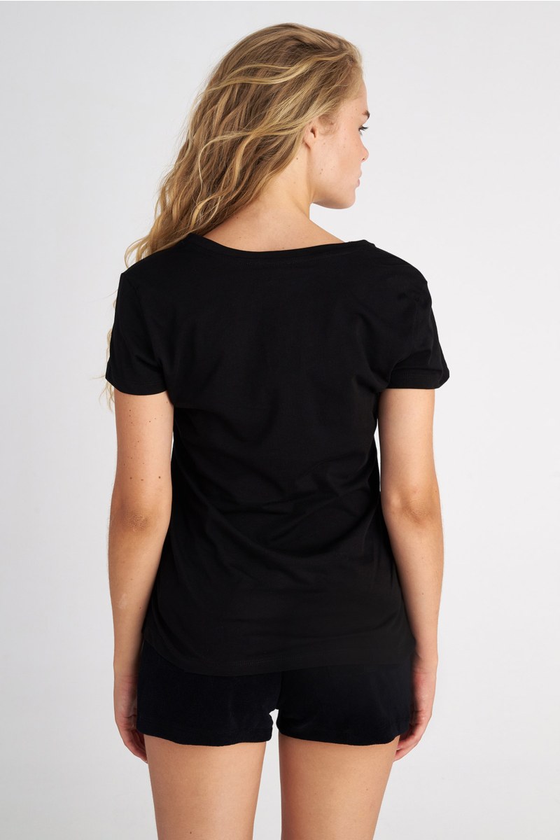 ΒΑΜΒΑΚΕΡΗ ΚΟΝΤΟΜΑΝΙΚΗ ΜΠΛΟΥΖΑ ΜΕ 'V' ΛΑΙΜΟΚΟΨΗ ΚΑΙ ΣΤΡΑΣ-25812283-110