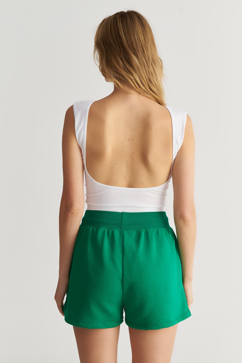 SEAMLESS CROPPED RIBBED TOP WITH OPEN BACK-25818015-100