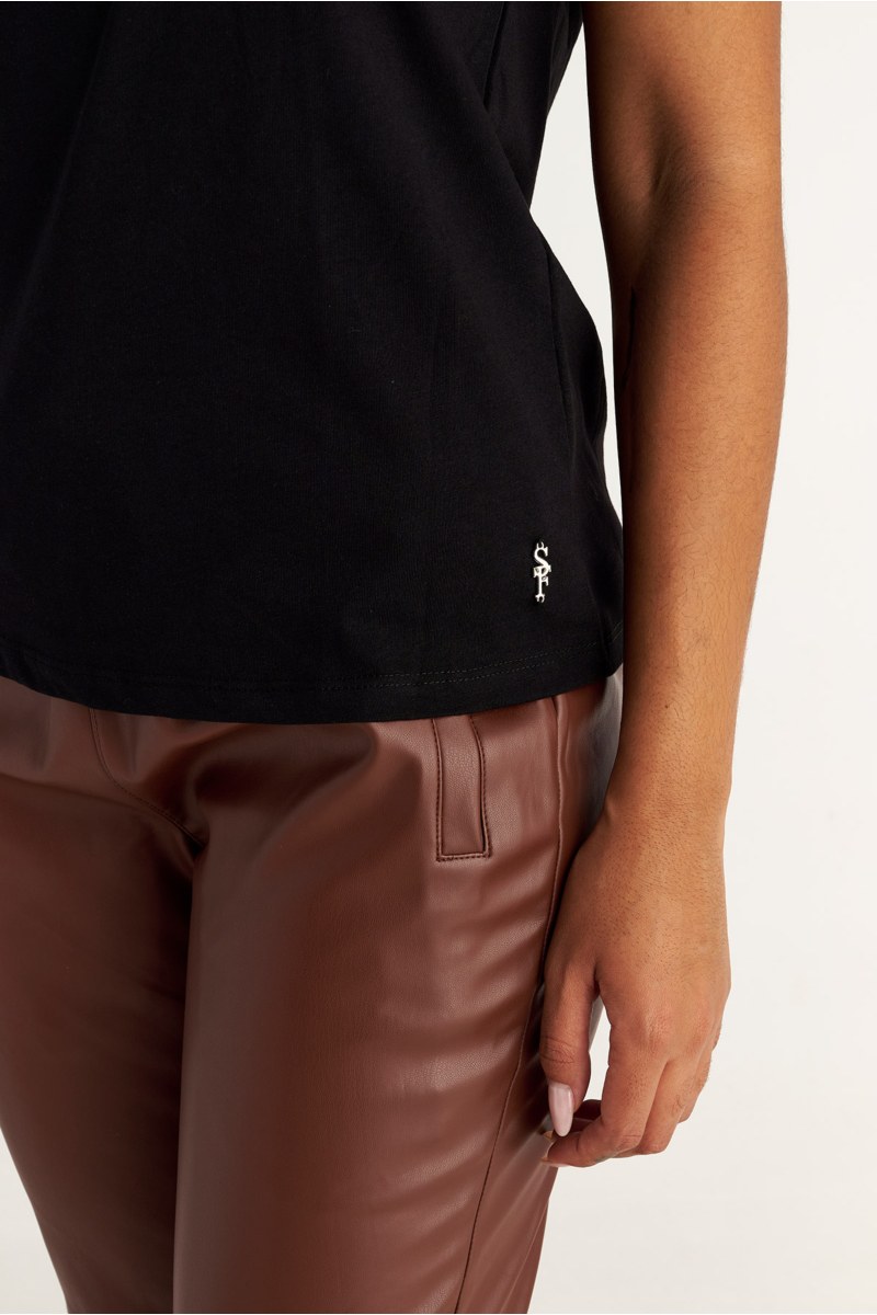 ΠΑΝΤΕΛΟΝΙ ΣΕ ΙΣΙΑ ΓΡΑΜΜΗ ΜΕ ΔΕΡΜΑΤΙΝΗ ΥΦΗ-25831091-332