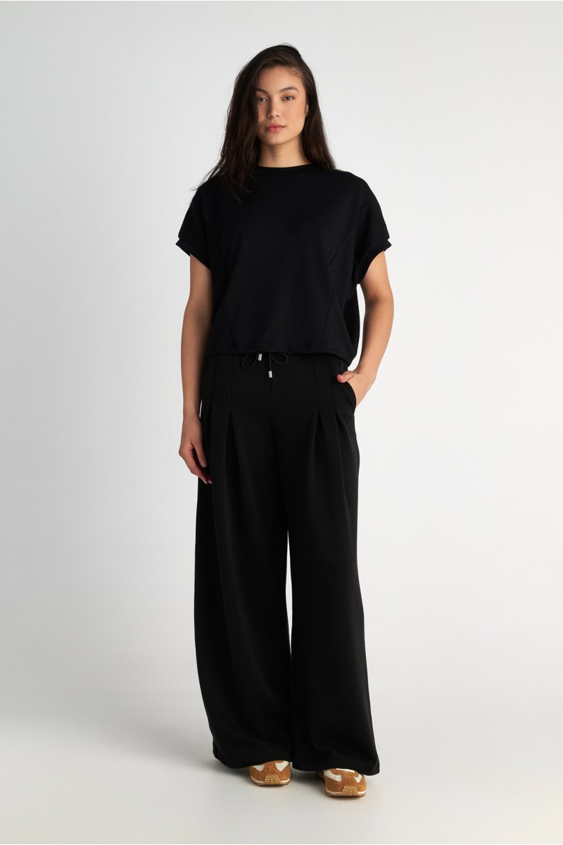 SOFT LIGHT TOUCH SHORT SLEEVED TOP-25832097-110