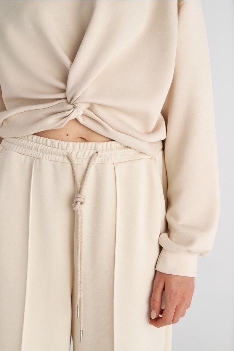 SOFT LIGHT TOUCH TWISTED CROPPED SWEATSHIRT-25832099-103