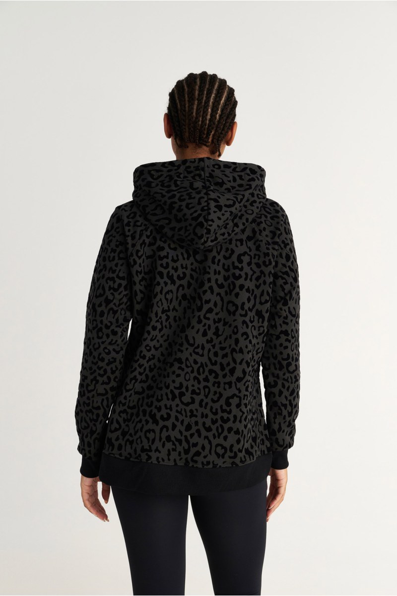 LEOPARD PRINTED OVERSIZED LONG-SLEEVED SWEATSHIRT-25832208-217