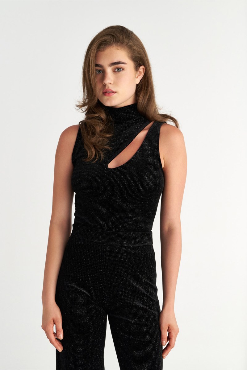 TURTLENECK SLEEVELESS TOP WITH FRONT CUT-OUT DETAIL-25832220-110