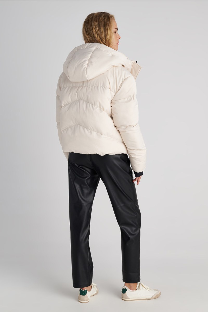 ΦΟΥΣΚΩΤΟ ΜΠΟΥΦΑΝ ΜΕ ΚΟΥΚΟΥΛΑ ΚΑΙ ΛΕΠΤΟΜΕΡΕΙΑ ΣΤΟΥΣ ΑΝΤΙΧΕΙΡΕΣ-25833111-103