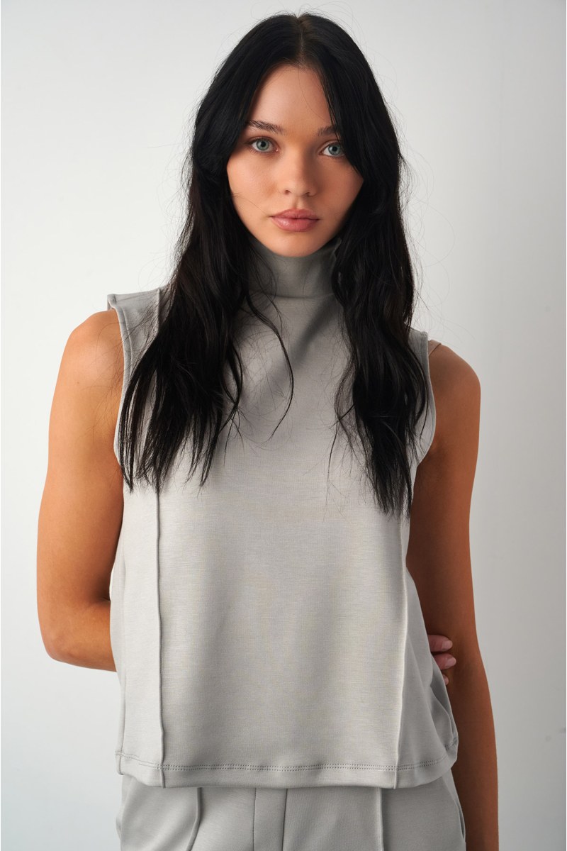 SOFT LIGHT TOUCH SLEEVELESS TURTLENECK TOP-25842009-200