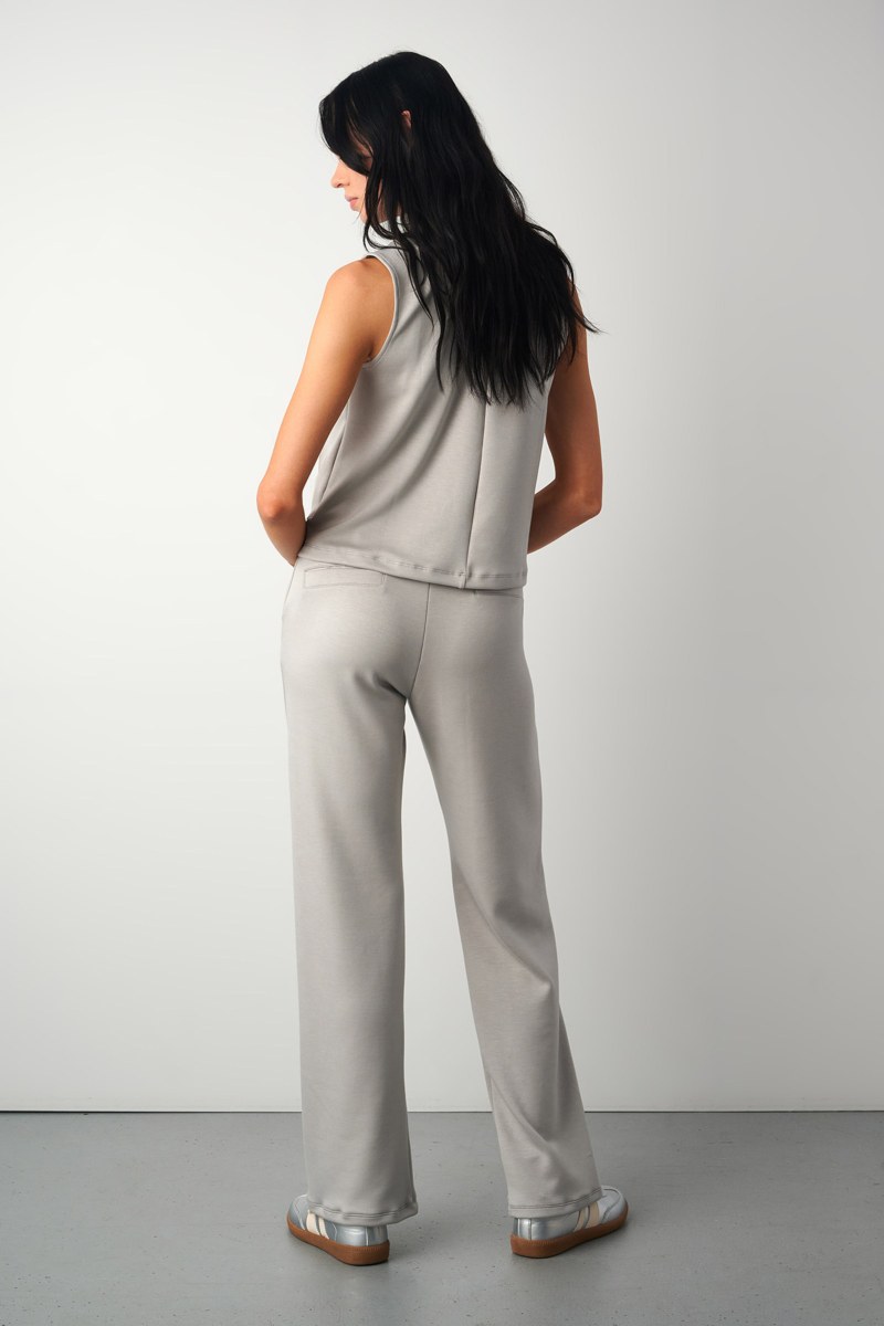 SOFT LIGHT TOUCH SLEEVELESS TURTLENECK TOP-25842009-200