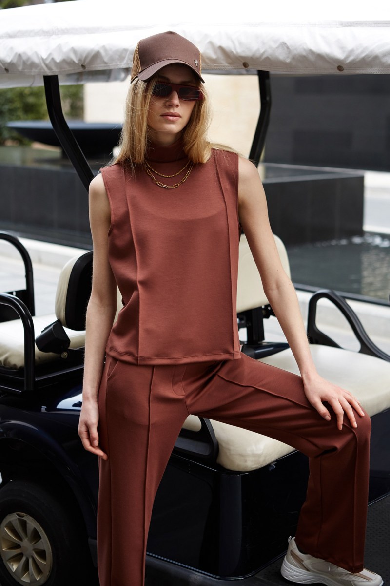 SOFT LIGHT TOUCH SLEEVELESS TURTLENECK TOP-25842009-970