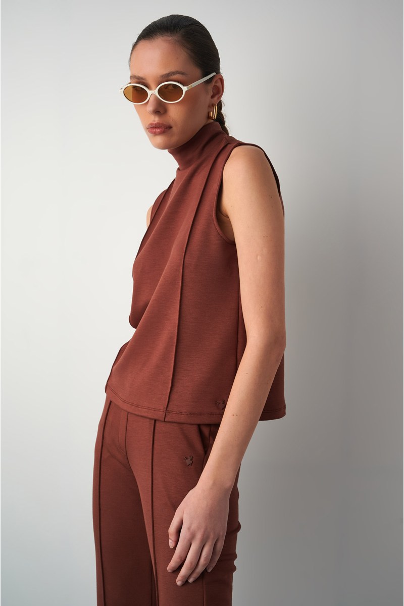 SOFT LIGHT TOUCH SLEEVELESS TURTLENECK TOP-25842009-970