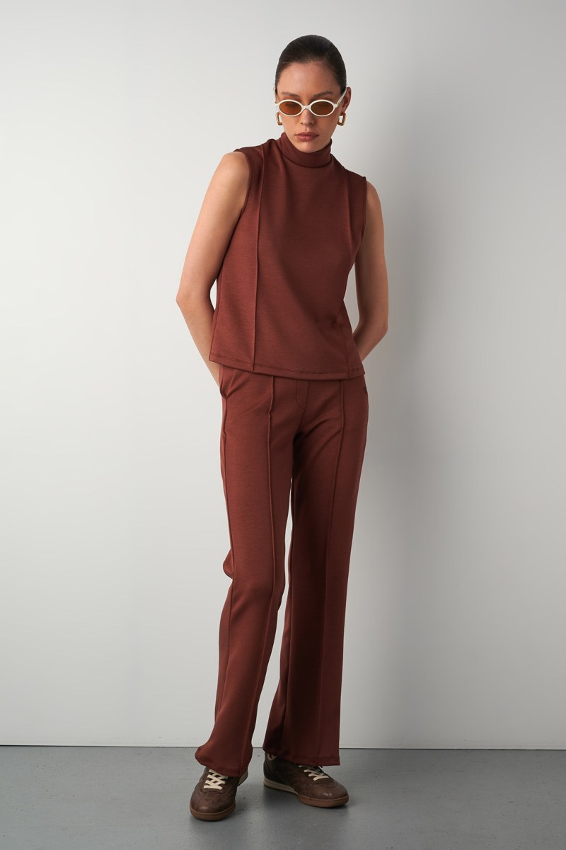 SOFT LIGHT TOUCH SLEEVELESS TURTLENECK TOP-25842009-970