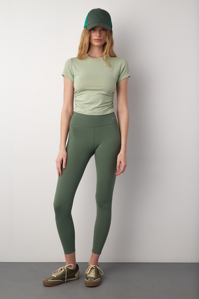 MONOCHROME SHIRRED CROP TOP WITH OPEN BACK-25842022-518