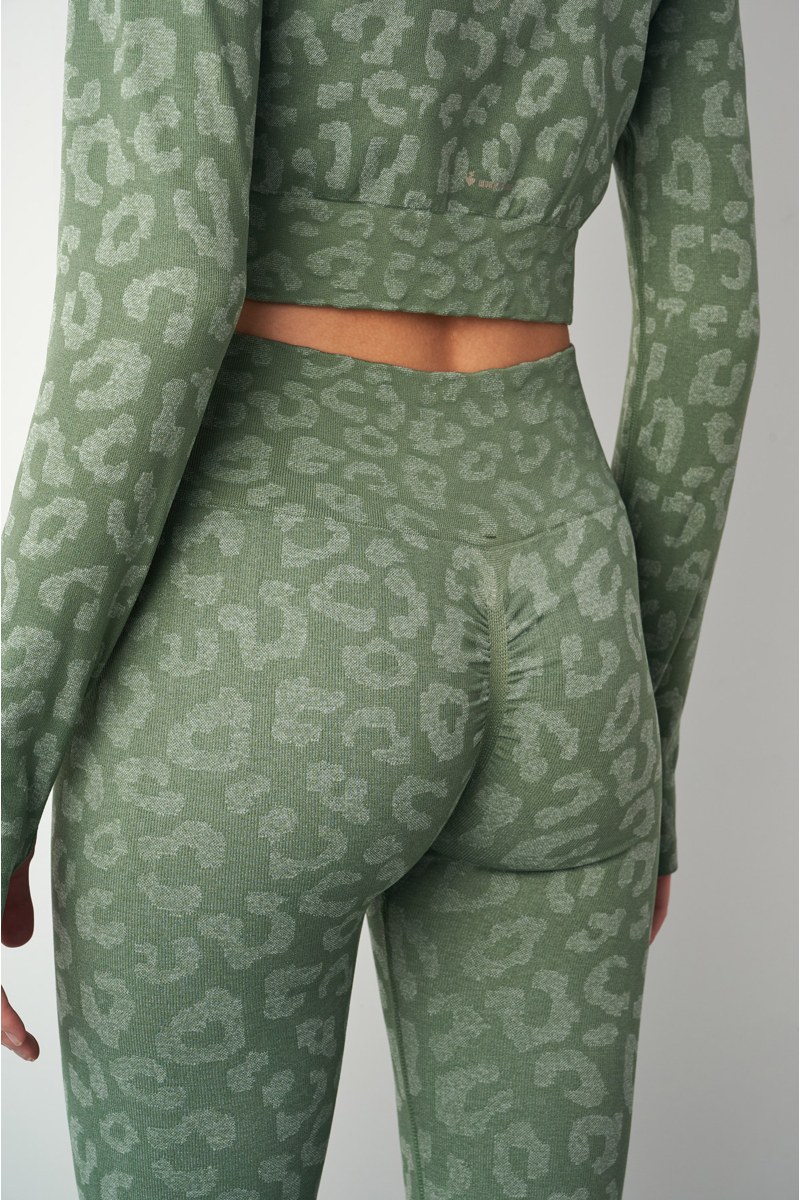 SEAMLESS ΨΗΛΟΜΕΣΟ ΑΘΛΗΤΙΚΟ ΚΟΛΑΝ ΜΕ ΛΕΟΠΑΡ ΤΥΠΩΜΑ-25845020-525