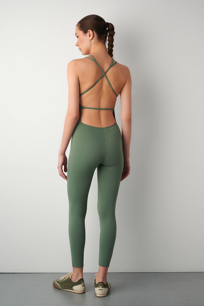 STRETCH SPORTS JUMPSUIT WITH STRAPPY CROSSED BACK-25847004-525