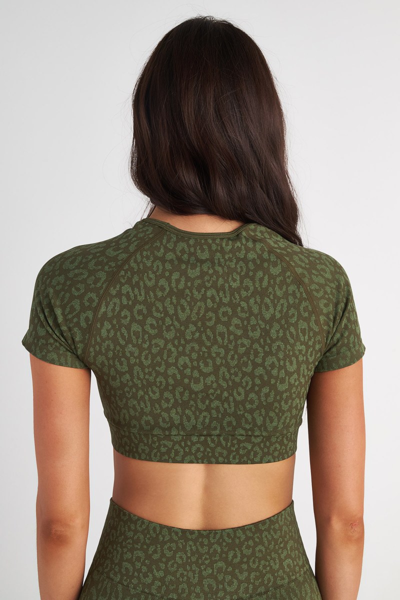 LEOPARD PRINTED SEAMLESS SPORTS CROPPED TOP-25862047-521
