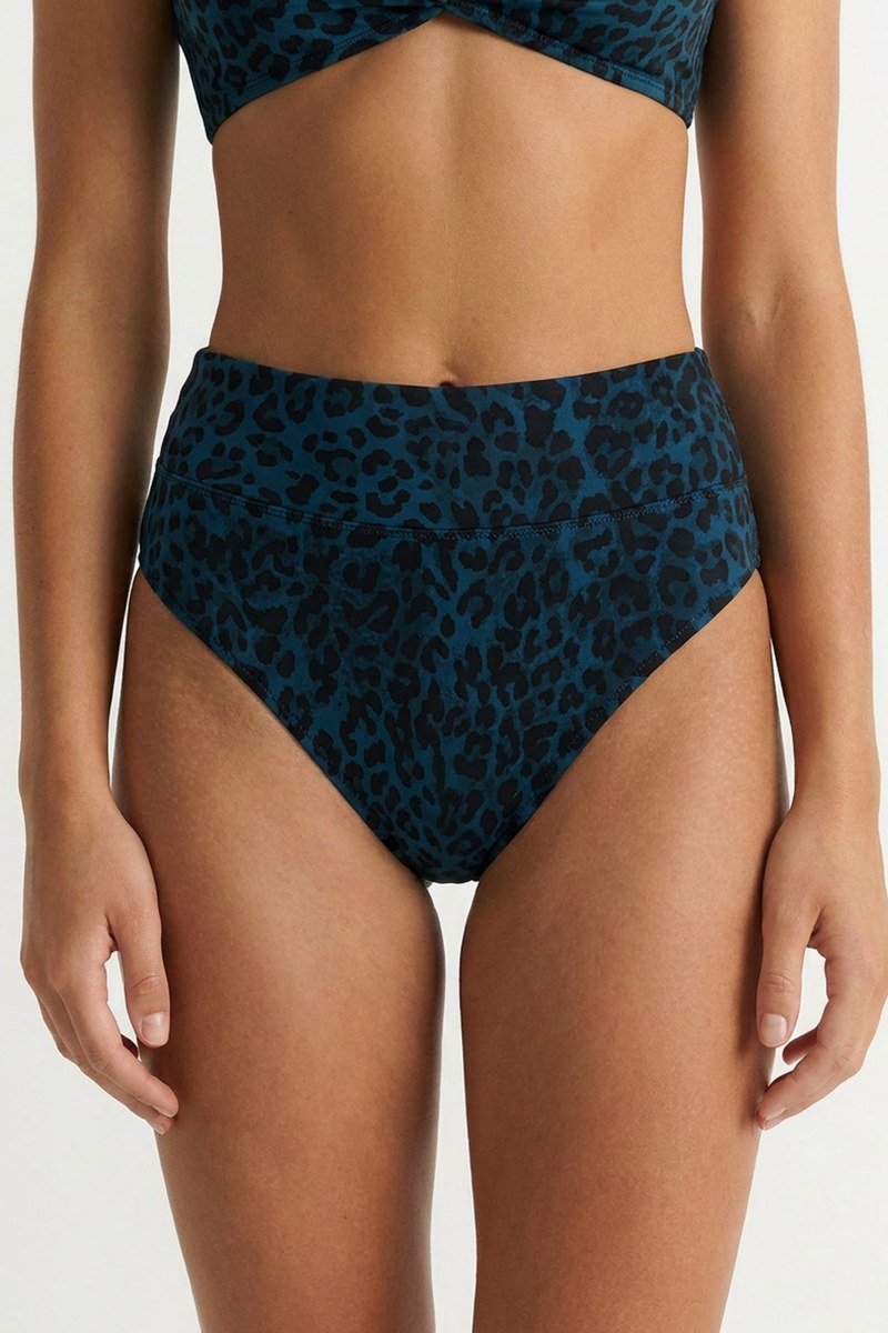 HIGH WAISTED BIKINI SLIP WITH FRONT TWIST DETAIL-26802110-514