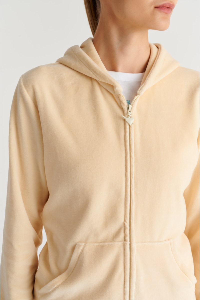 ΒΕΛΟΥΤΕ ΖΑΚΕΤΑ ΜΕ ΣΤΡΑΣ ΣΤΗΝ ΠΛΑΤΗ-26813013-300