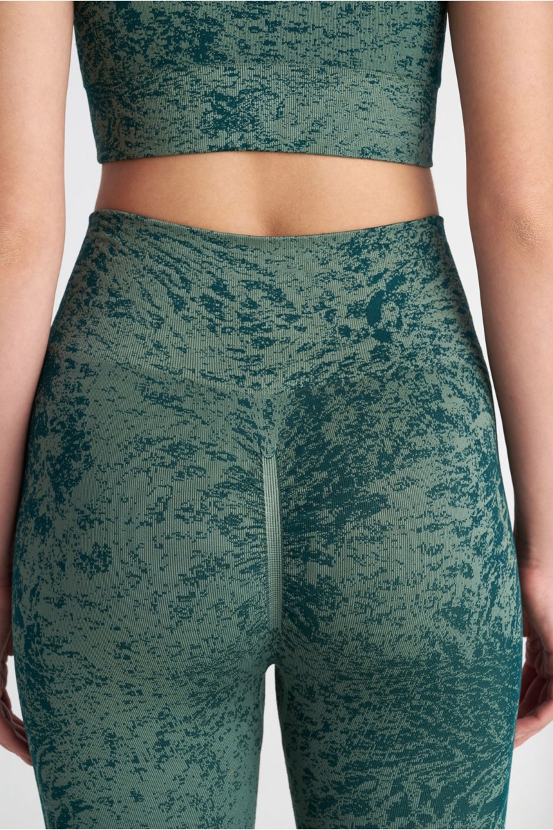 ΚΟΛΑΝ ΓΥΜΝΑΣΤΙΚΗΣ ΜΕ ΤΥΠΩΜΑ ΚΑΙ ΡΑΦΗ ΣΟΥΡΑ ΣΤΟ ΠΙΣΩ ΜΕΡΟΣ-26845027-414