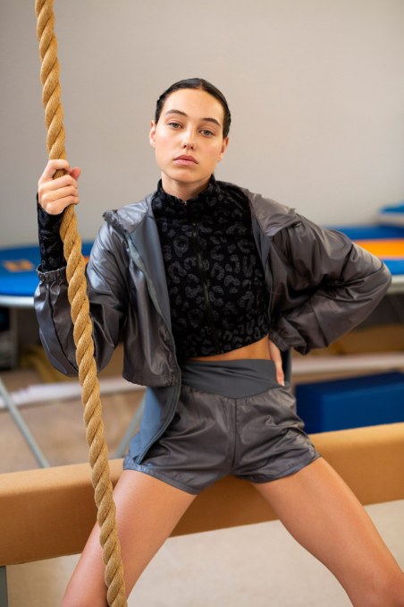 ΑΘΛΗΤΙΚΟ ΣΟΡΤΣ ΜΕ ΕΝΣΩΜΑΤΩΜΕΝΟ ΠΟΔΗΛΑΤΙΚΟ ΚΟΛΑΝ-24860100-206