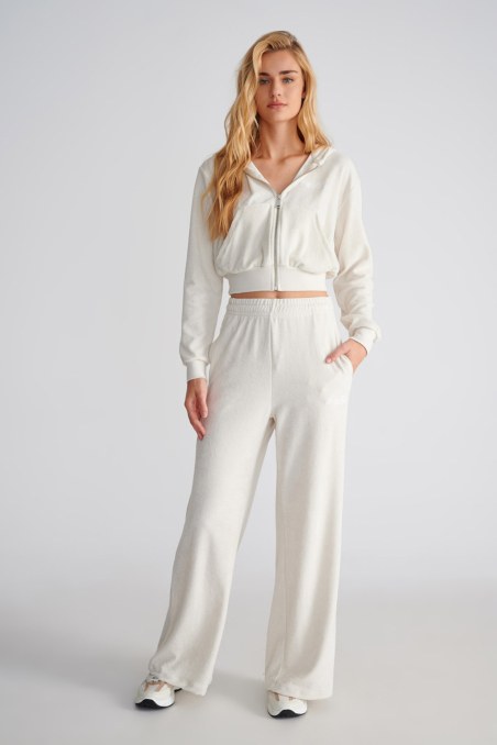 FLARED ΨΗΛΟΜΕΣΟ ΠΕΤΣΕΤΕ ΠΑΝΤΕΛΟΝΙ ΜΕ ΛΕΥΚΟ ΚΕΝΤΗΜΑ-25811156-104