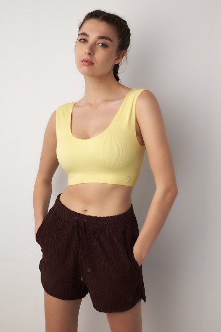 MONOCHROME RIBBED SEAMLESS CROPPED TOP-25812009-462