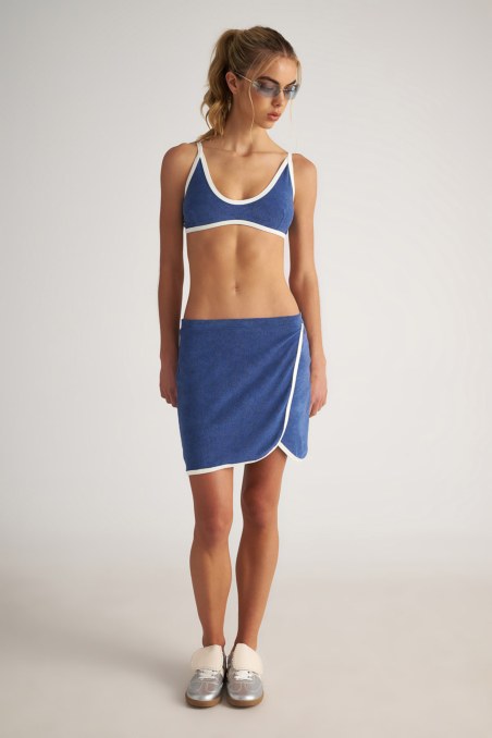 ΜΟΝΟΧΡΩΜΗ ΠΕΤΣΕΤΕ ΚΡΟΥΑΖΕ ΦΟΥΣΤΑ-25814263-423