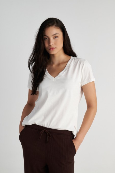 BASIC ORGANIC COTTON T-SHIRT IN 'V' NECKLINE-25832051-102