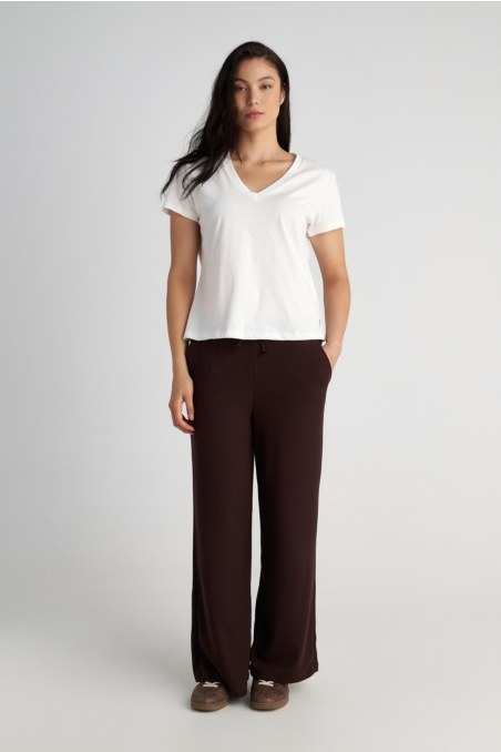 BASIC ORGANIC COTTON T-SHIRT IN 'V' NECKLINE-25832051-102