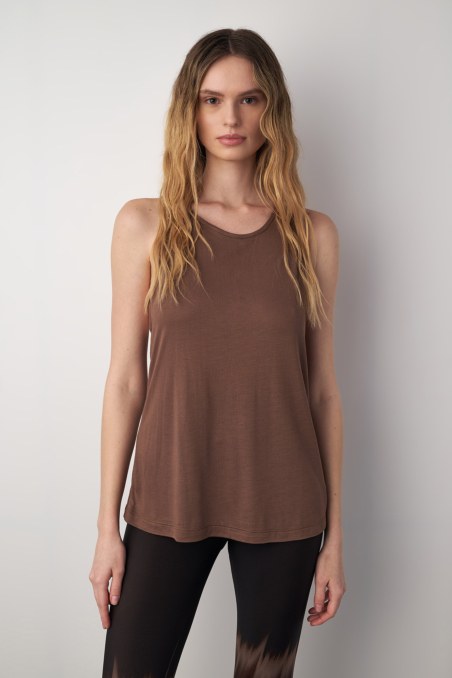 SPORTS SLEEVELESS TOP WITH STRAPPY CROSSED BACK-25842021-208