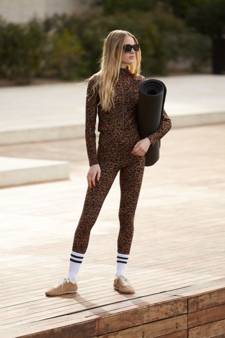 LEOPARD PRINTED HIGH WAISTED SPORTS LEGGINGS-25845031-208