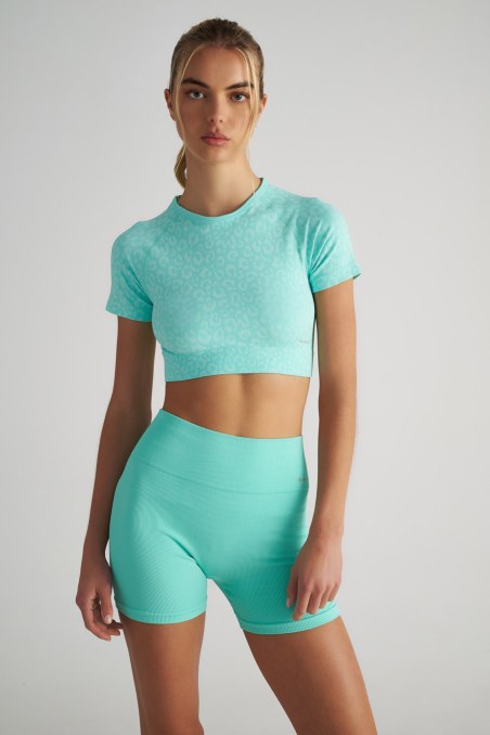 LEOPARD PRINTED SEAMLESS SPORTS CROPPED TOP-25848032-961