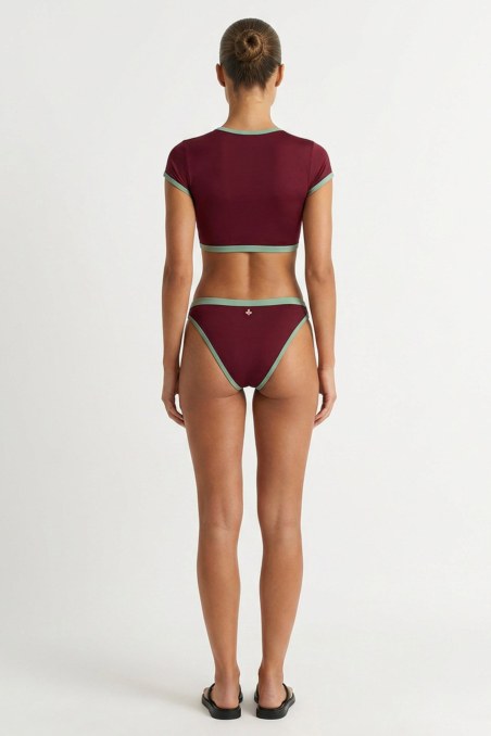 SHORT-SLEEVED TWO-TONE SWIMWEAR CROP BIKINI TOP-26801116-970