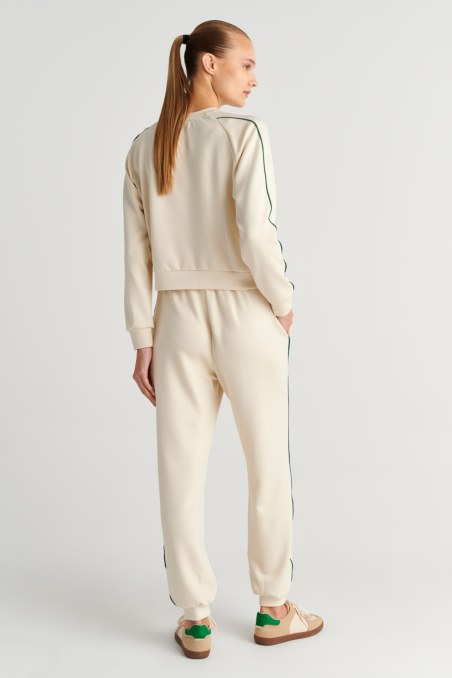 CONTRAST PIPING SOFT LIGHT TOUCH LONG-SLEEVED SWEATSHIRT-26812041-102